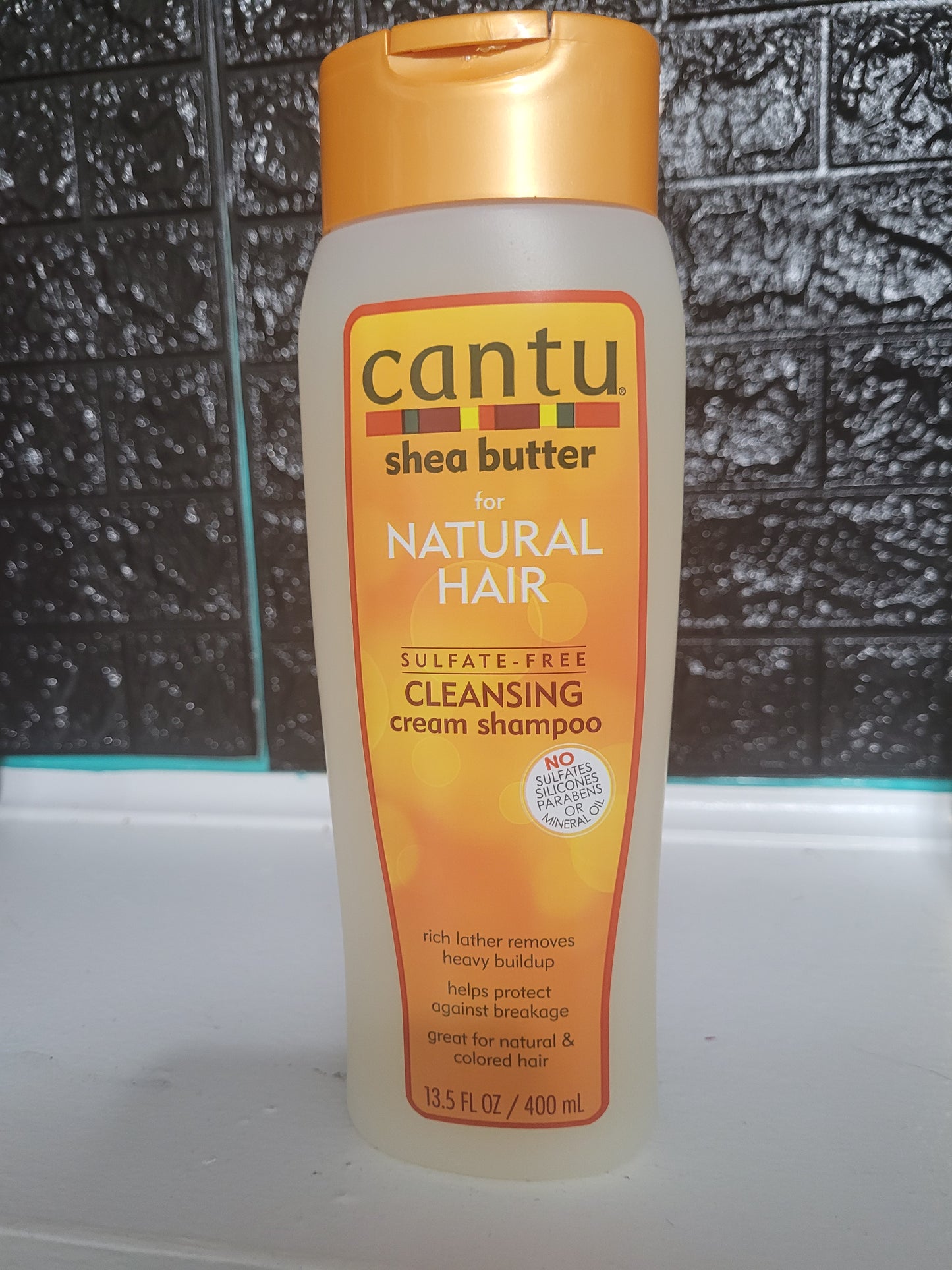 Cleansing shampoo