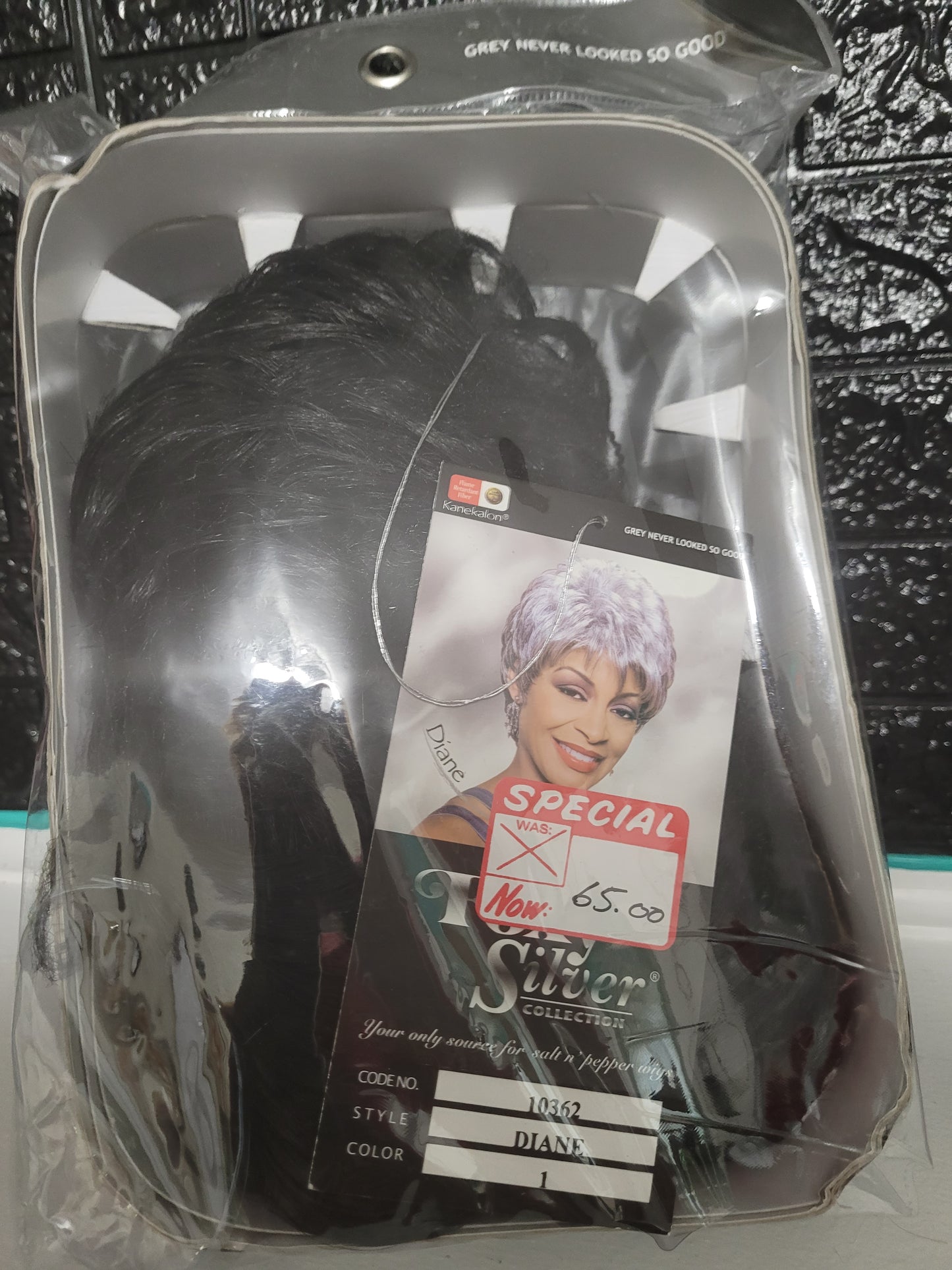 Short wig